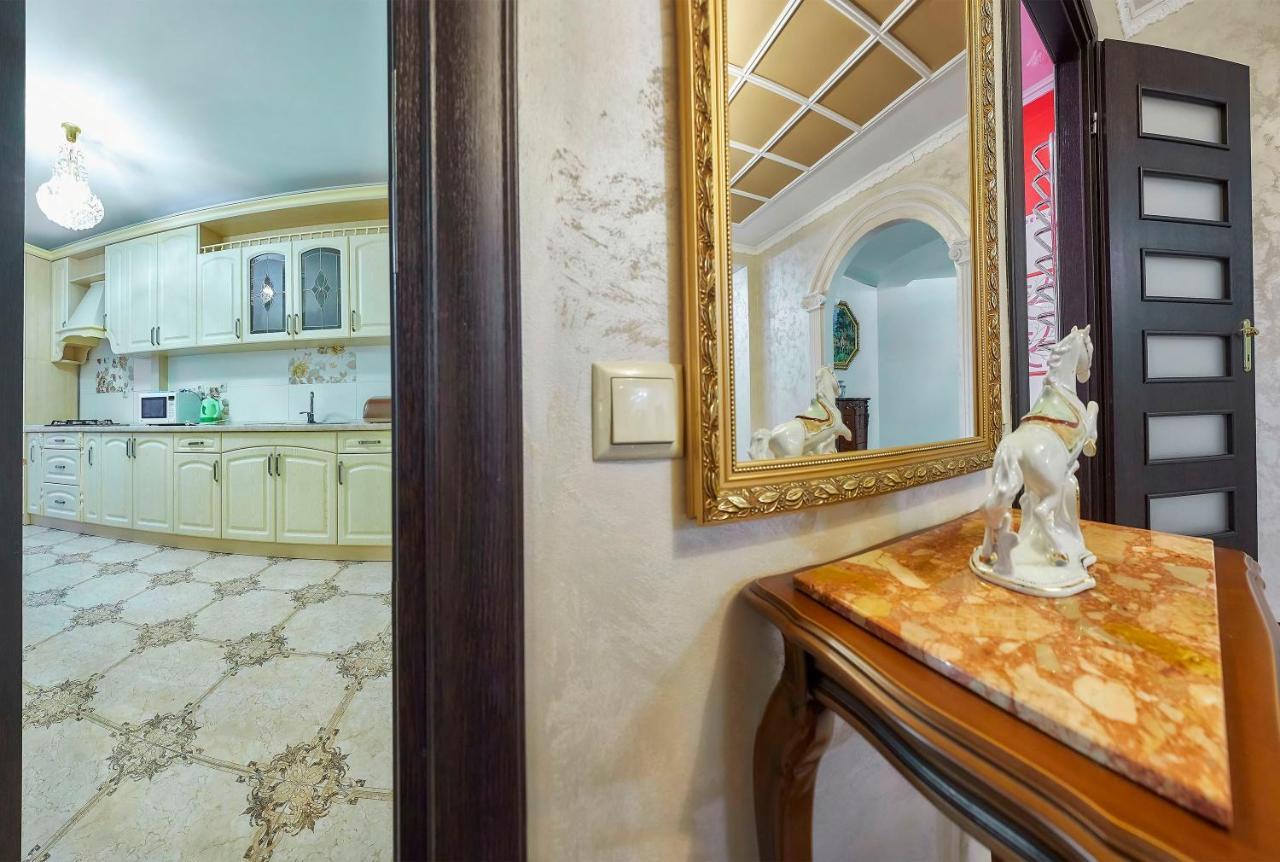Luxury Apartments Truskavets Ngoại thất bức ảnh